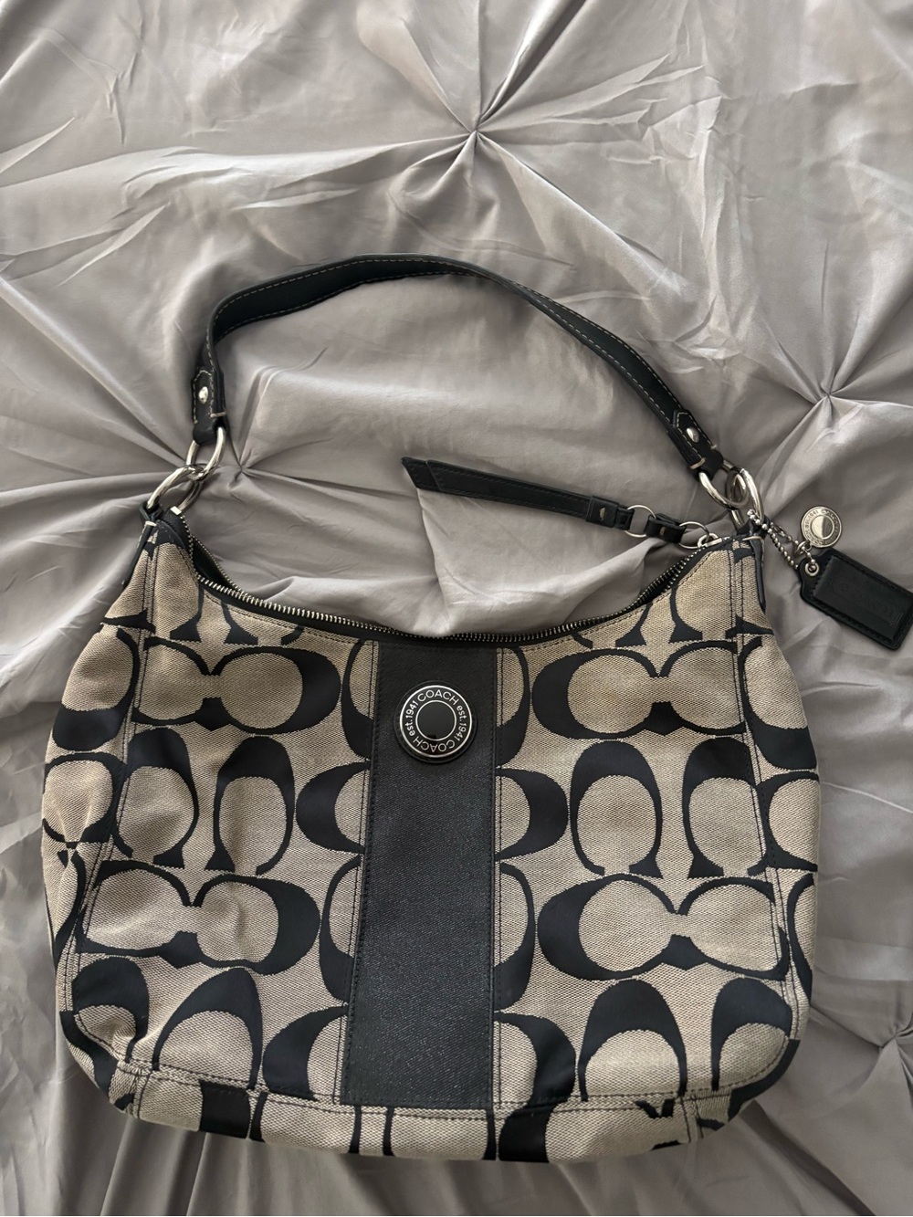 Coach Canvas Signature Hobo in Black & Khaki